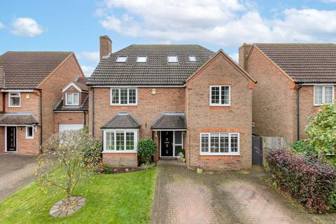 5 bedroom detached house for sale, Bramley Close, Shefford SG17