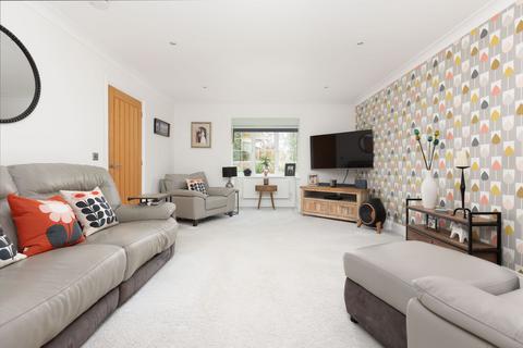 7 Bramley Close, Shefford, SG17 5BZ