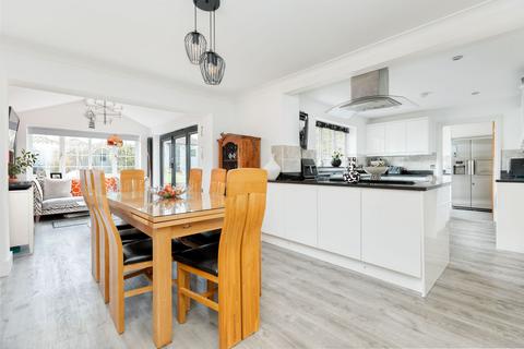 7 Bramley Close, Shefford, SG17 5BZ