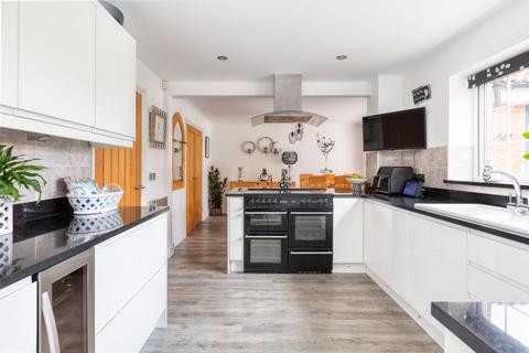 7 Bramley Close, Shefford, SG17 5BZ