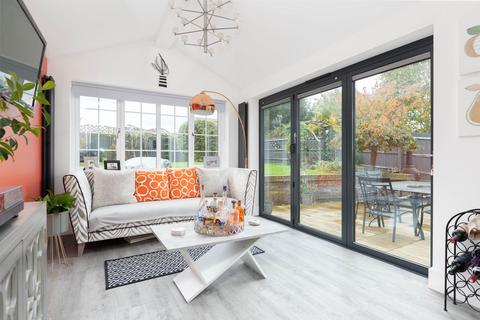 7 Bramley Close, Shefford, SG17 5BZ