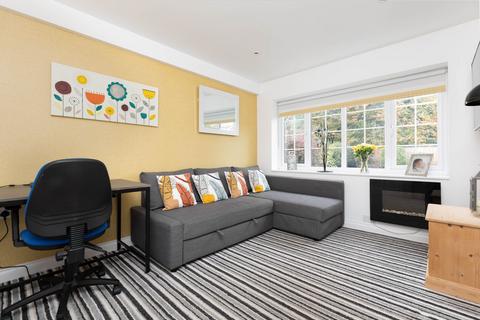 7 Bramley Close, Shefford, SG17 5BZ