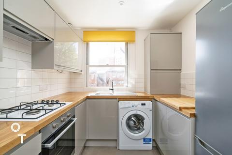 2 bedroom flat to rent, Grafton Road, NW5