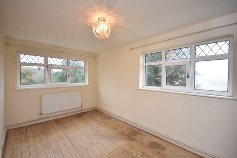 10 Ambleside, West Cross, Swansea, SA3 5LN