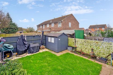 3 bedroom end of terrace house for sale, Leas Drive, Iver SL0