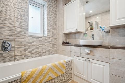 93 Leas Drive, Iver, SL0 9RB
