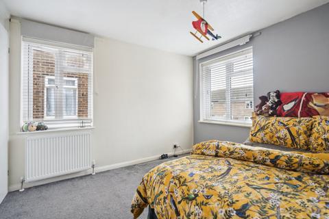 93 Leas Drive, Iver, SL0 9RB