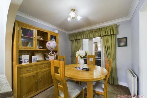 4 bedroom detached house for sale, Birkdale Road, Wrexham