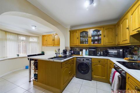 4 bedroom detached house for sale, Birkdale Road, Wrexham