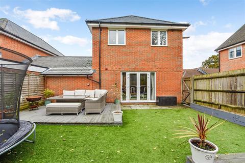 4 bedroom detached house for sale, Horndean, Hampshire