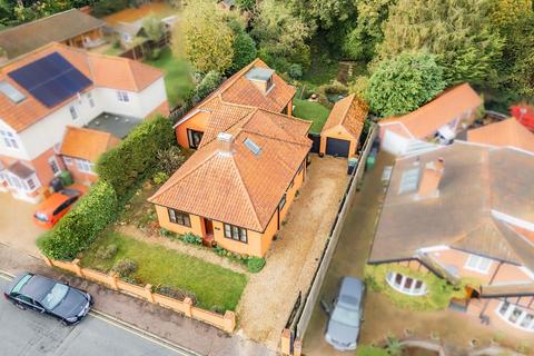 4 bedroom detached house for sale, Gilbert Way, Norwich