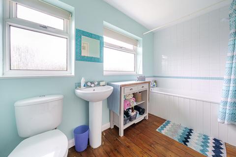 18 Ashley Close, Charlton Kings, Cheltenham, GL52 6LF