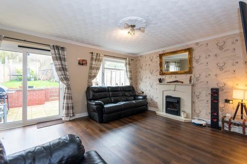 4 bedroom terraced house for sale, Manor Rise, Burntwood, WS7