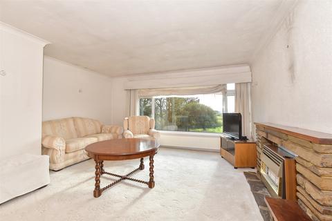 3 bedroom townhouse for sale, Skeyne Drive, Pulborough, West Sussex