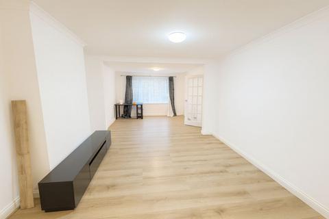 undefined, Walton Close, Hp13