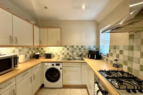 2 bedroom house for sale, Lower Mount Street, Fleet GU51