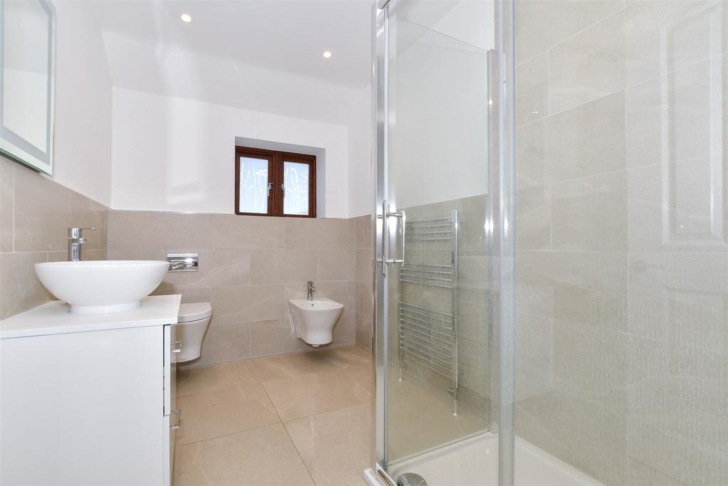 En Suite Shower Room