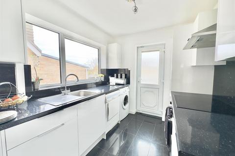 3 bedroom semi-detached house for sale, Hoddern Avenue, Peacehaven