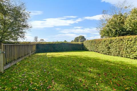 1 bedroom ground floor flat for sale, New Town, Uckfield, East Sussex