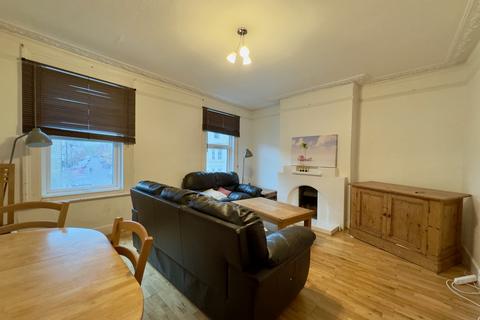 4 bedroom flat to rent, 19 Santley Street, SW4 7QF