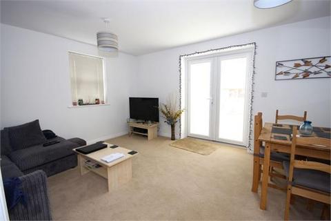 2 bedroom end of terrace house to rent, Colonel Way, Colchester, Essex