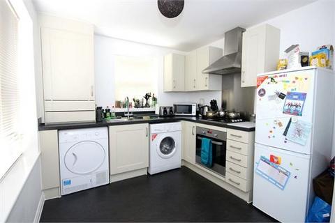 2 bedroom end of terrace house to rent, Colonel Way, Colchester, Essex