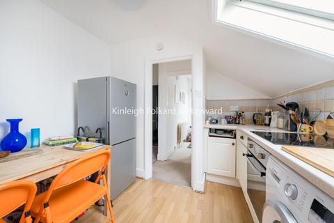 2 bedroom flat for sale, Selborne Road, Southgate