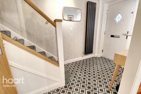 103 Bynghams, Harlow, CM19 5NT