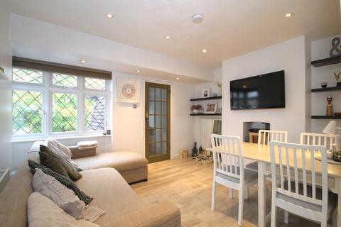123a Tudor Drive, Morden, SM4 4PL