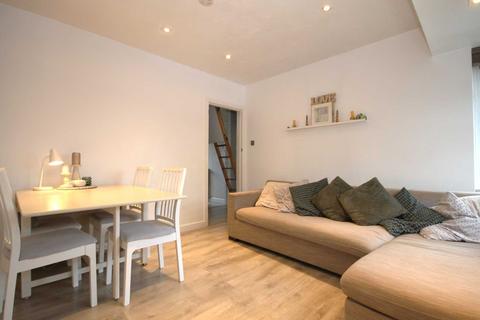 123a Tudor Drive, Morden, SM4 4PL