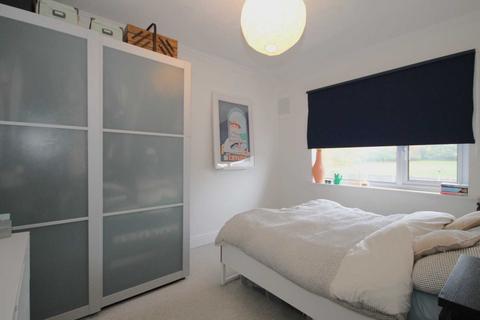123a Tudor Drive, Morden, SM4 4PL