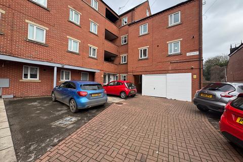 8 bedroom house to rent, 19 Albert Square, Church Street, Lenton, Nottingham, NG7 2FH