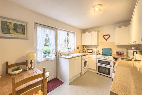 64 Buckingham Road, Hockley, SS5 4UE