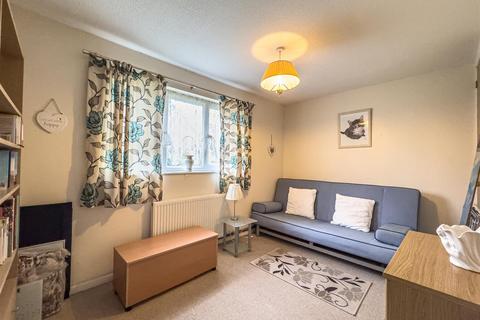 64 Buckingham Road, Hockley, SS5 4UE