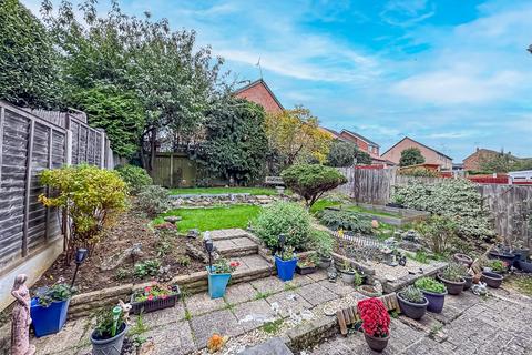 64 Buckingham Road, Hockley, SS5 4UE