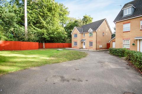 9 Benet Close, Thetford, IP24 2UA