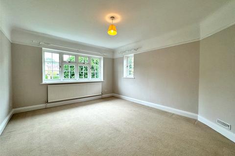 4 bedroom detached house to rent, Reigate Road, Dorking, Surrey, RH4