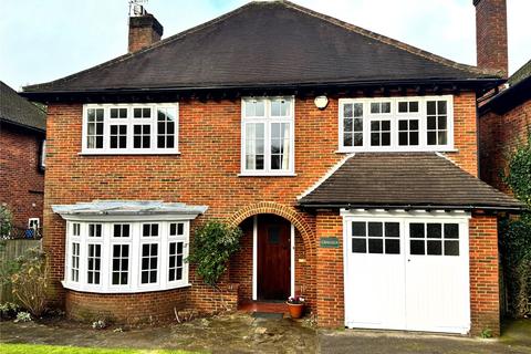 4 bedroom detached house to rent, Reigate Road, Dorking, Surrey, RH4