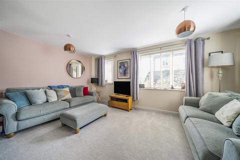 4 bedroom end of terrace house for sale, Fragorum Fields, Fareham PO14