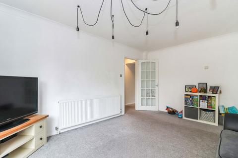 2 bedroom flat for sale, New Road, Rickmansworth WD3