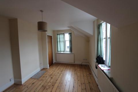 Studio to rent, Evington Road, Leicester, LE2