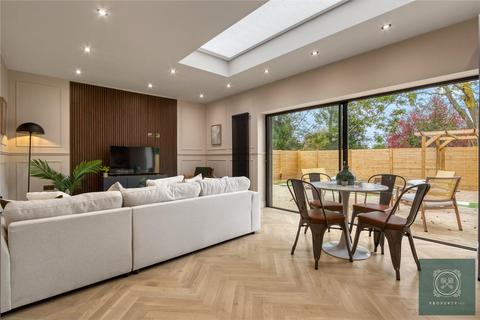 3 bedroom apartment for sale, Wentworth Park, London,, N3