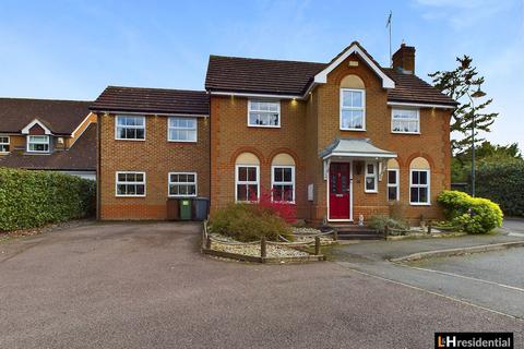 5 bedroom detached house for sale, Russet Drive, Radlett WD7