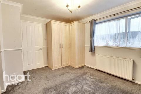 3 bedroom end of terrace house to rent, Wythams, Basildon