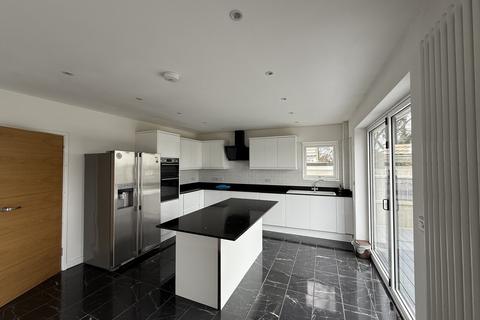 5 Beech Close, Broadstone, BH18 9NJ