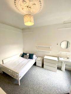 6 bedroom terraced house to rent, Shakespeare Avenue, Southampton