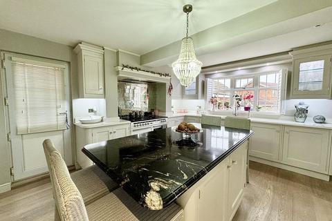 4 bedroom detached house for sale, CHICHESTER ROAD, CLEETHORPES