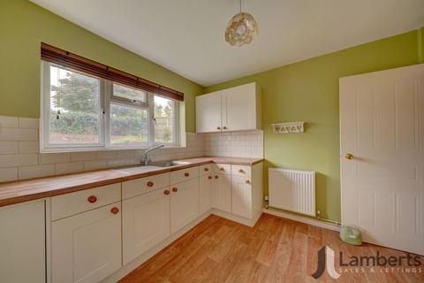 2 bedroom bungalow for sale, Warwick Close, Studley