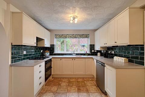 3 bedroom detached house for sale, Stour Close, Burntwood, WS7 9JY