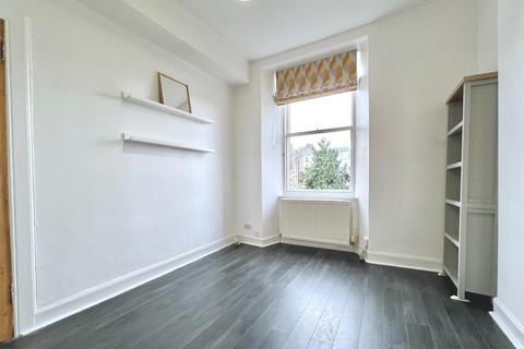 1 bedroom flat to rent, Flat 2F1